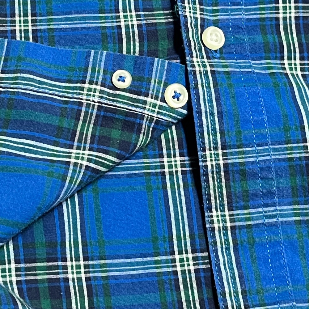Chaps Men's Long Sleeve Easy Care Woven Button Down Shirt. - Picture 4 of 7